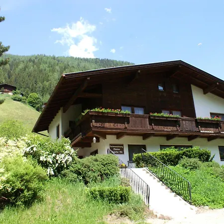 Zita Weber Neustift im Stubaital
